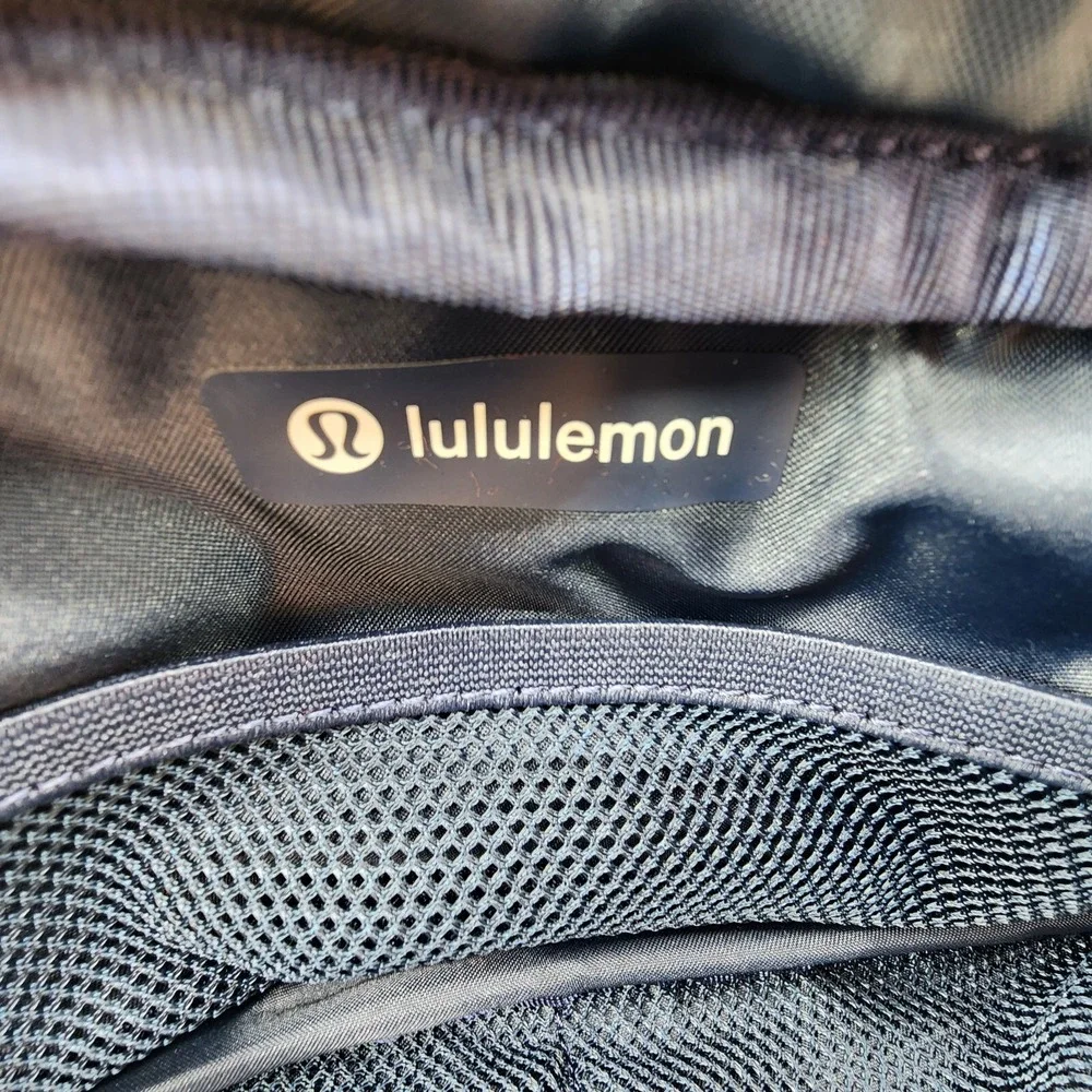 Lululemon x Peloton Everywhere Belt Bag 1L True Navy Adjustable Strap NEW w/ Tag - Picture 12 of 15